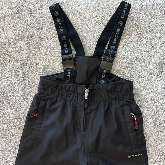 Biting Kids Ski Bibs - Picture 2 of 10